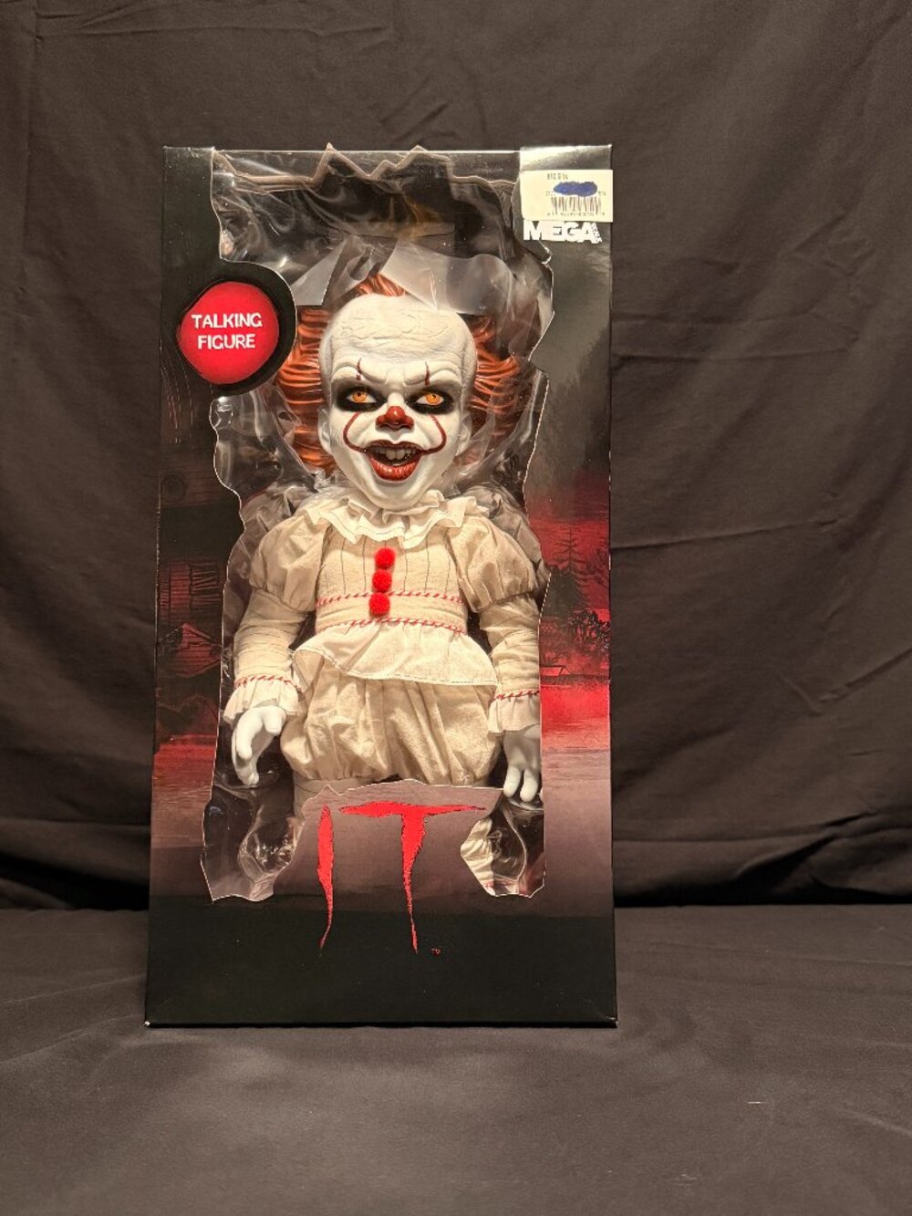 Mezco Toyz MDS Mega Scale Talking Pennywise IT (2017) Figure